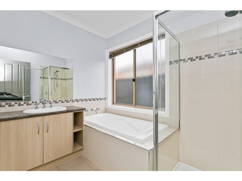 35 Wylie Way, Point Cook VIC 3030