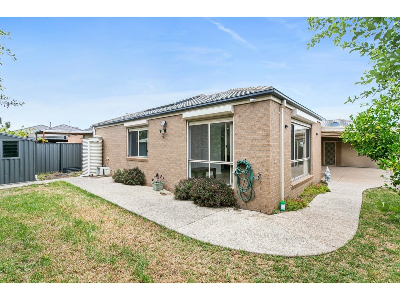 35 Wylie Way, Point Cook VIC 3030