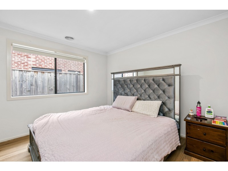 61 Mclachlan Drive, Williams Landing VIC 3027