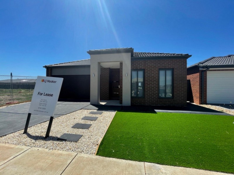 33 Blairmont Crescent, Tarneit VIC 3029