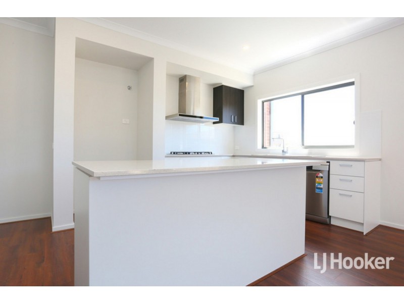 33 Blairmont Crescent, Tarneit VIC 3029