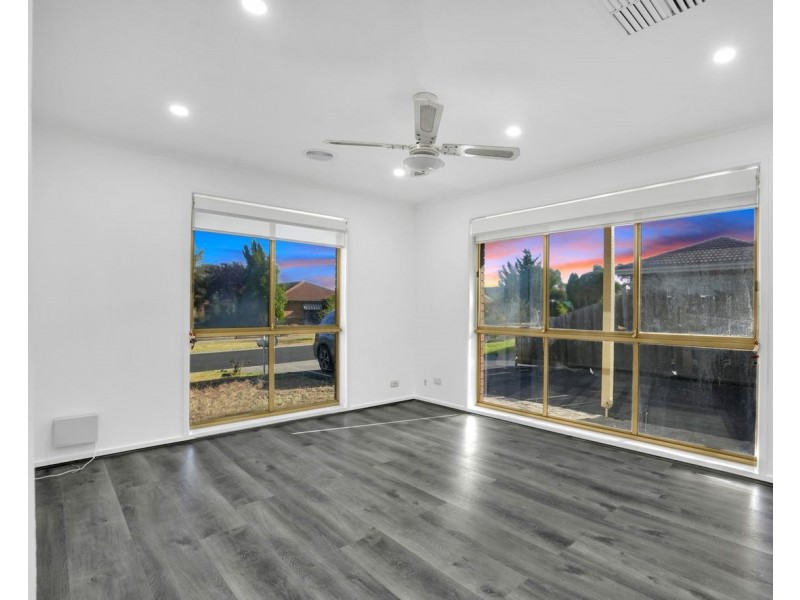 20 Mowbray Crescent, Kurunjang VIC 3337
