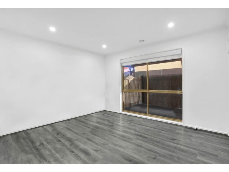 20 Mowbray Crescent, Kurunjang VIC 3337