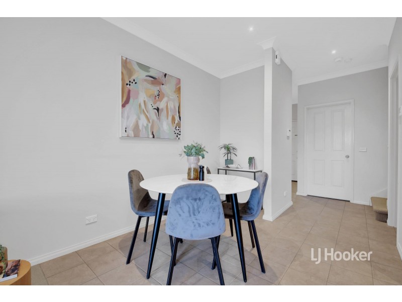 40/1 Greg Norman Drive, Sanctuary Lakes VIC 3030
