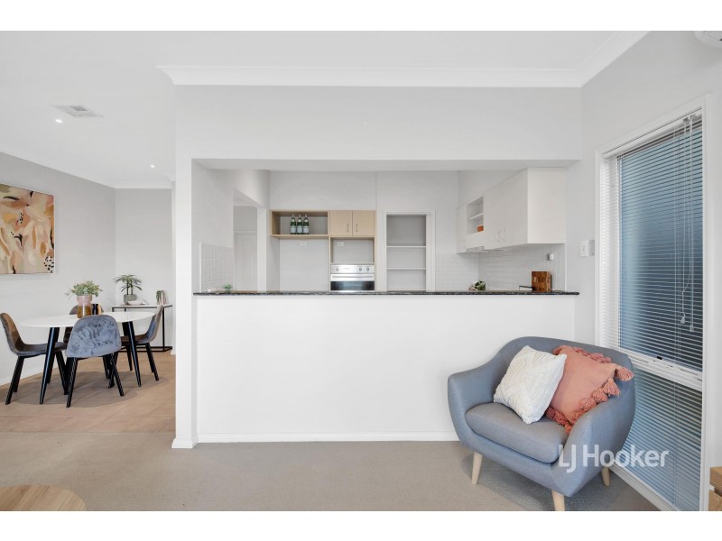 40/1 Greg Norman Drive, Sanctuary Lakes VIC 3030