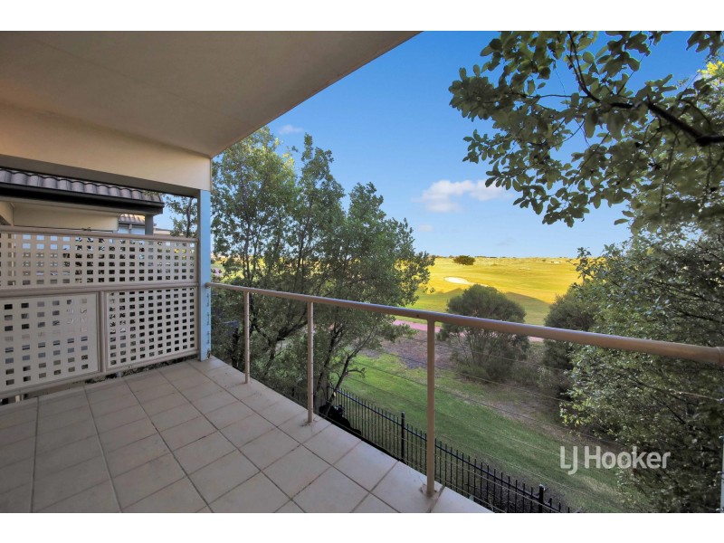 40/1 Greg Norman Drive, Sanctuary Lakes VIC 3030