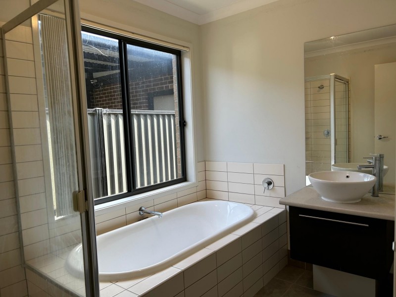 19 Fairbridge Road, Point Cook VIC 3030