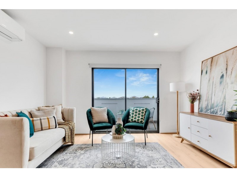 60 Fairhall Avenue, Werribee VIC 3030