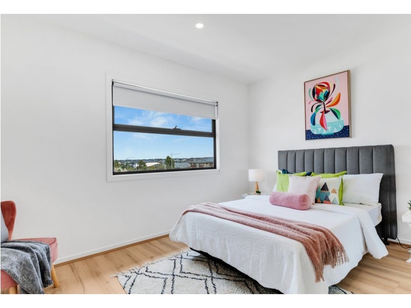 60 Fairhall Avenue, Werribee VIC 3030