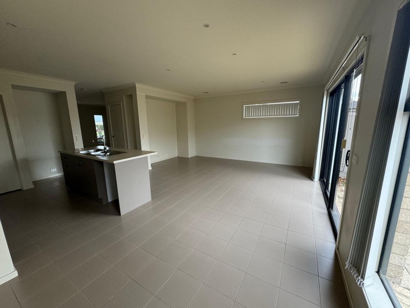 24 Prominence Boulevard, Tarneit VIC 3029