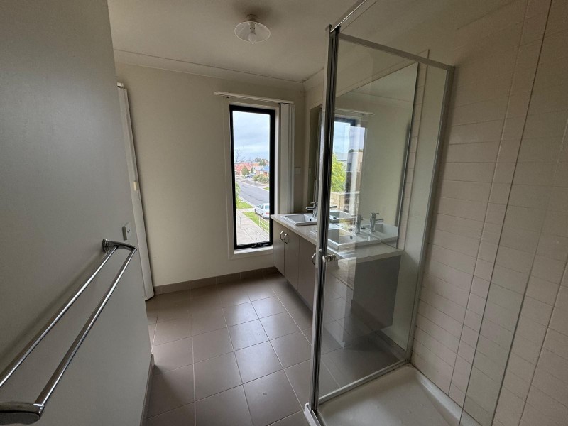 24 Prominence Boulevard, Tarneit VIC 3029