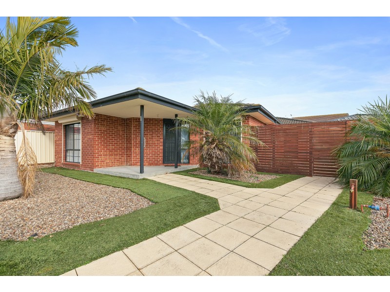 1 Hibiscus Court, Altona Meadows VIC 3028
