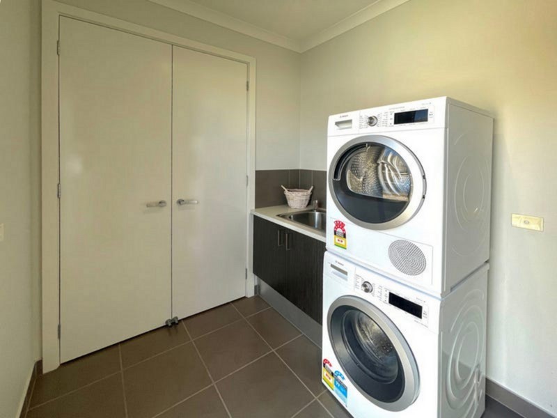 25 Delaney Boulevard, Williams Landing VIC 3027