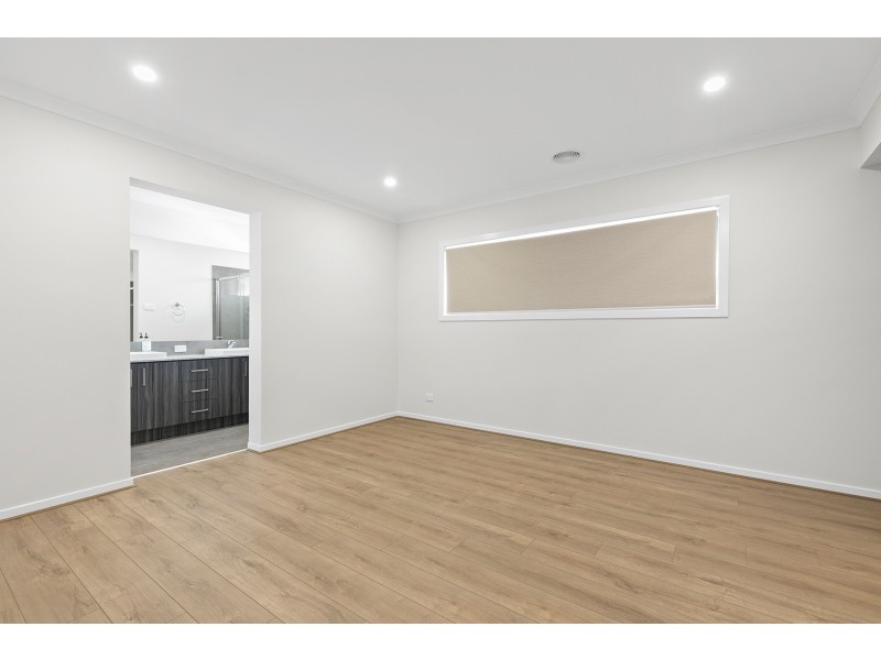 12 Crantock Way, Werribee VIC 3030
