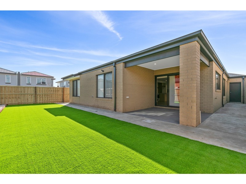 12 Crantock Way, Werribee VIC 3030