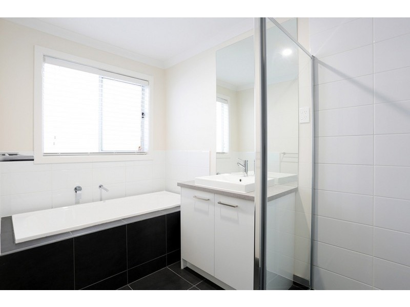 15 Tess Grove, Truganina VIC 3029