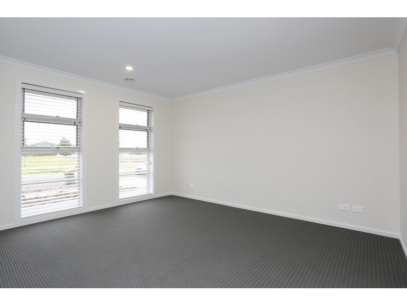 15 Tess Grove, Truganina VIC 3029