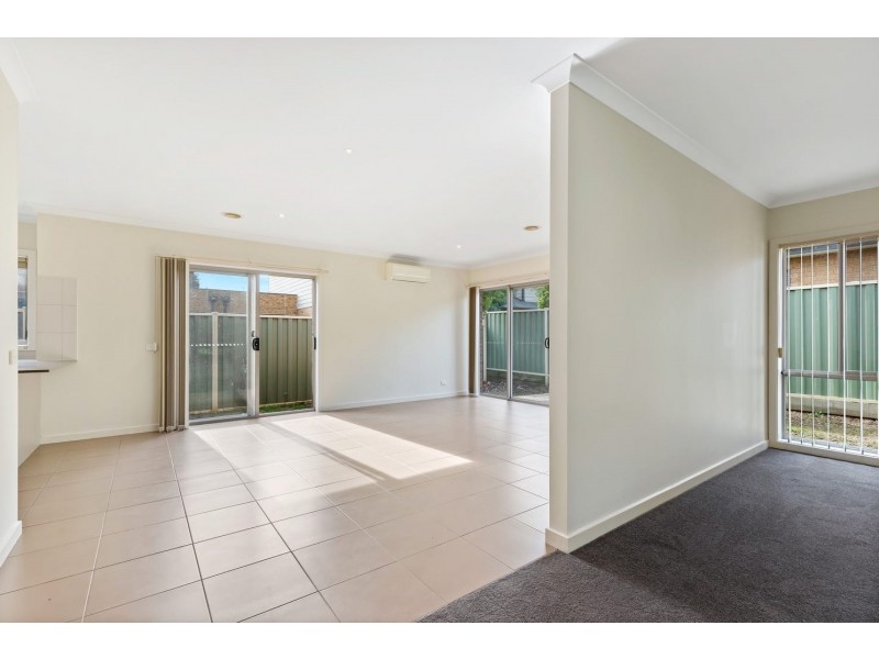 4/141-147 Princes Highway, Werribee VIC 3030