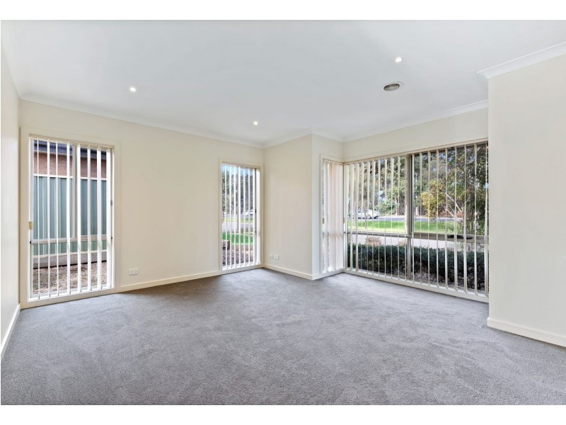 4/141-147 Princes Highway, Werribee VIC 3030