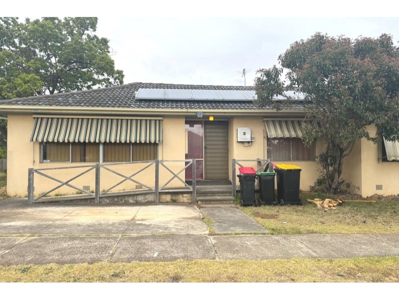 13 First Avenue, Melton South VIC 3338