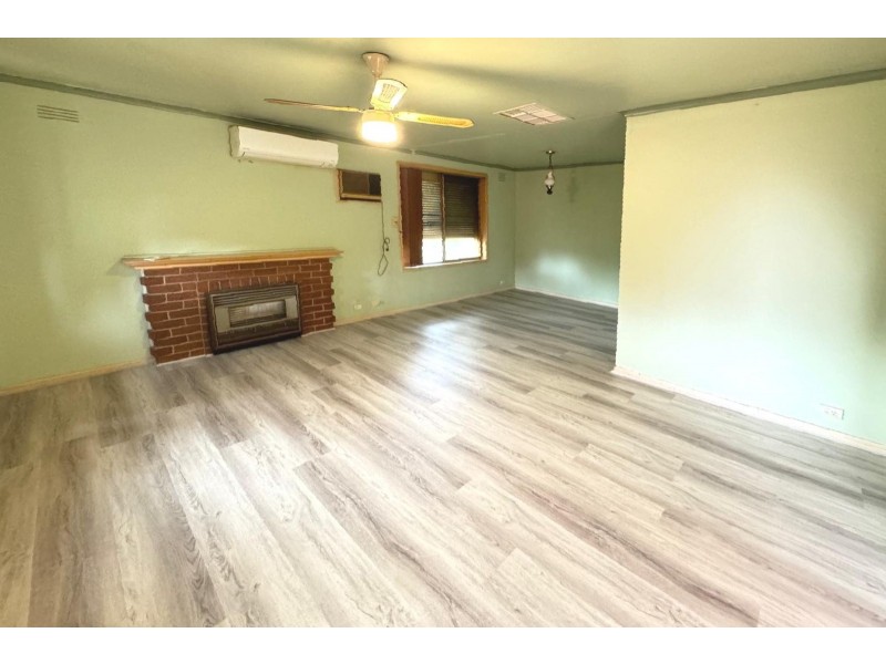 13 First Avenue, Melton South VIC 3338