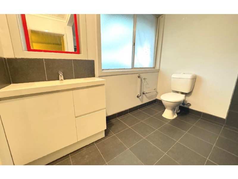 13 First Avenue, Melton South VIC 3338