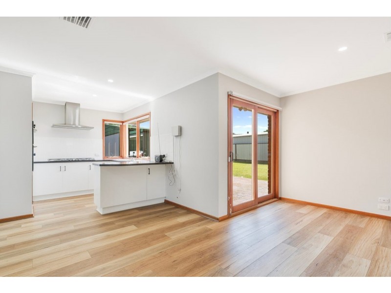 12 Hungerford Drive, Brookfield VIC 3338