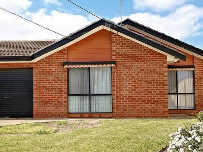 2/4 Paruna Place, Hoppers Crossing VIC 3029