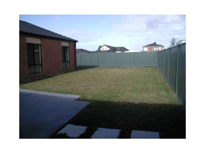 6 Secret Garden Way, Tarneit VIC 3029