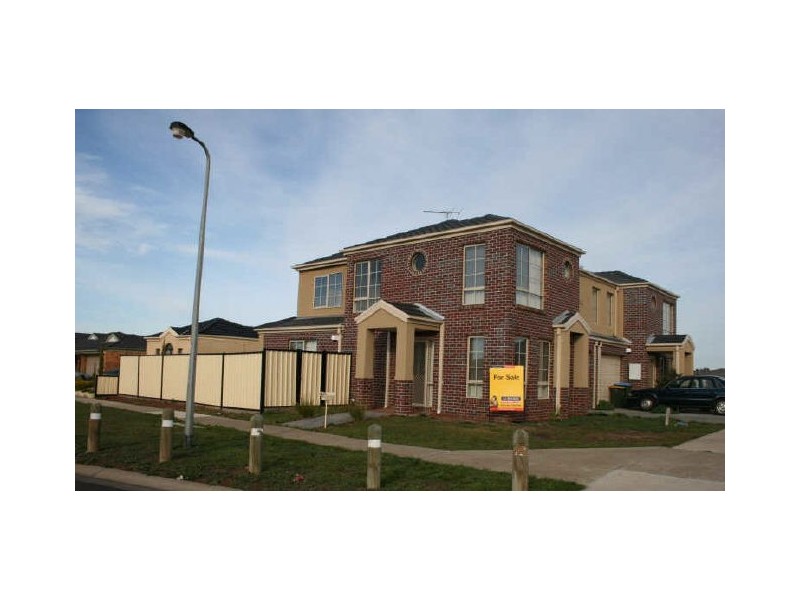 1/99 Thames Boulevard, Werribee VIC 3030