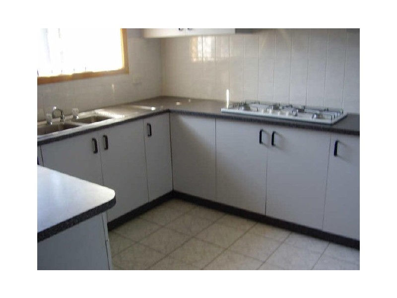 1/273 Greaves Street North, Werribee VIC 3030