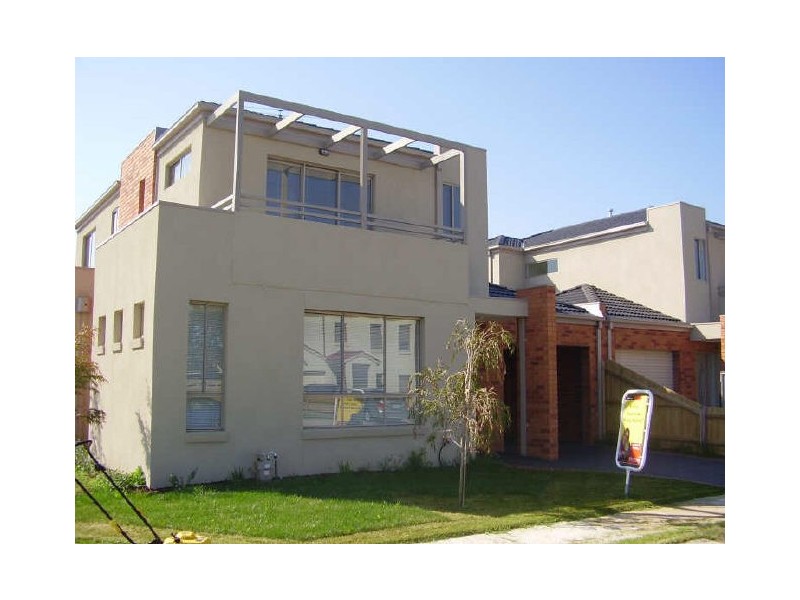 1/4 Georgia Crescent, Werribee VIC 3030