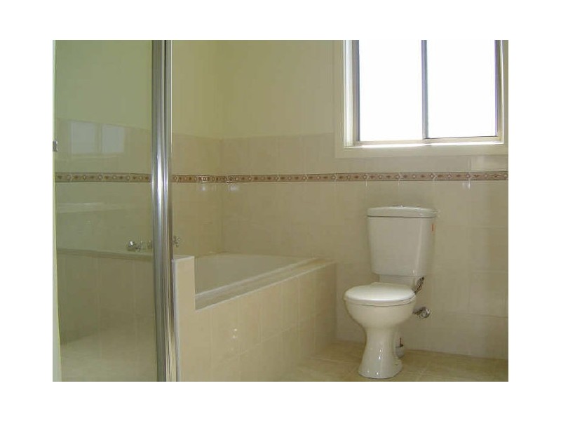 1/4 Georgia Crescent, Werribee VIC 3030