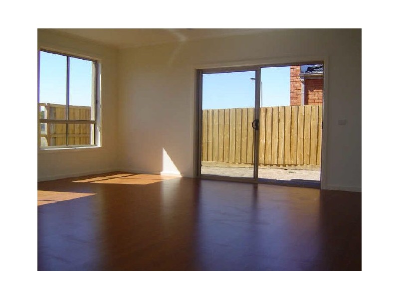 1/4 Georgia Crescent, Werribee VIC 3030