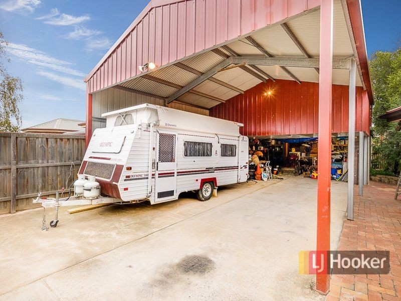 11 Parklands Grove, Werribee VIC 3030