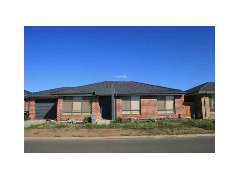 2/1 Horseshoe Circuit, Truganina VIC 3029