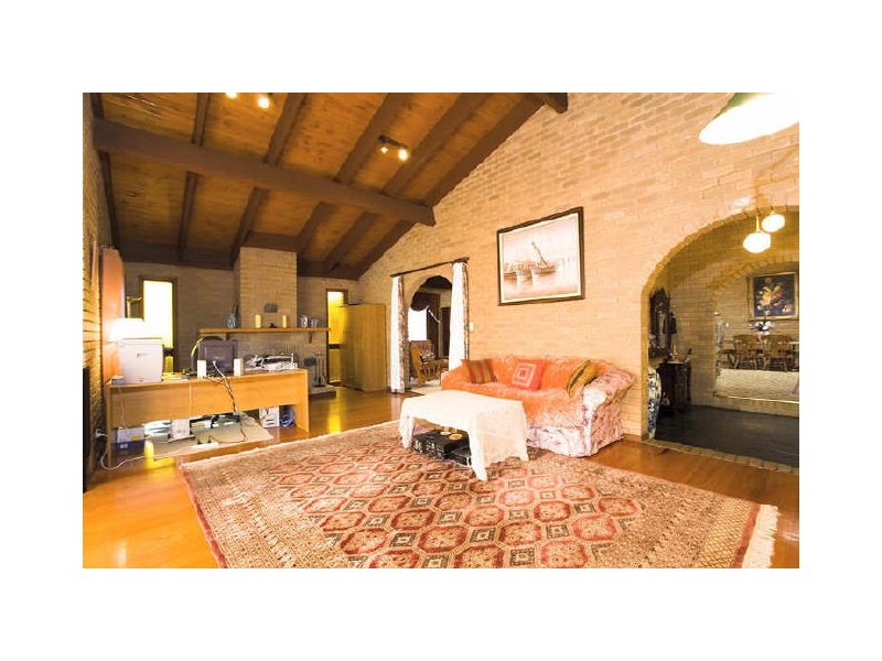 4 Terrigal Court, Werribee VIC 3030