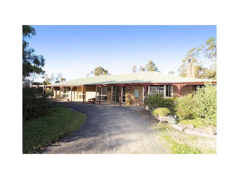 90 Narraburra Road, Little River VIC 3211