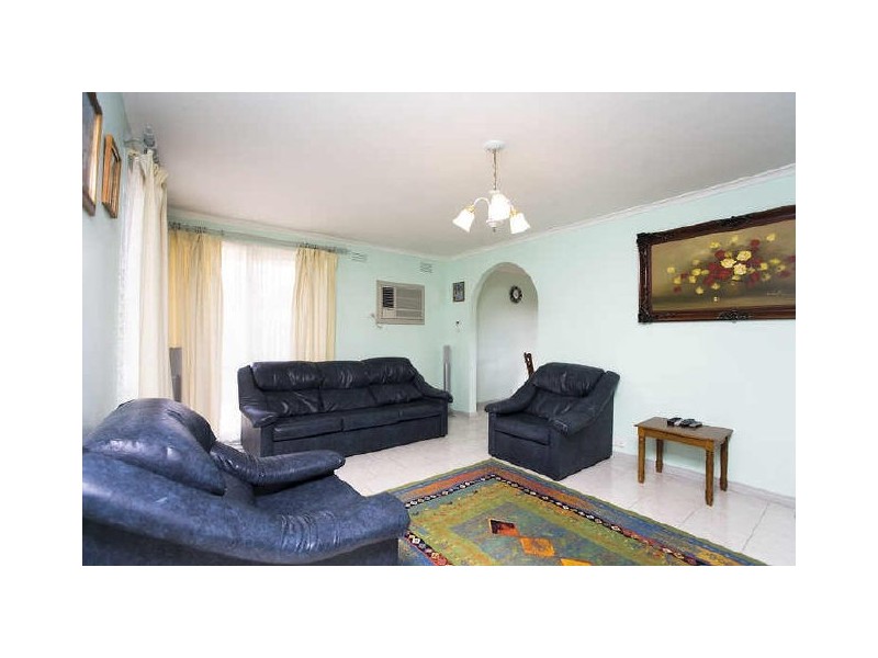 125 Cambridge Crescent, Werribee VIC 3030