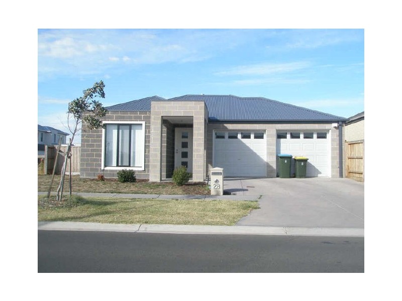28 Kirkstone Road, Point Cook VIC 3030