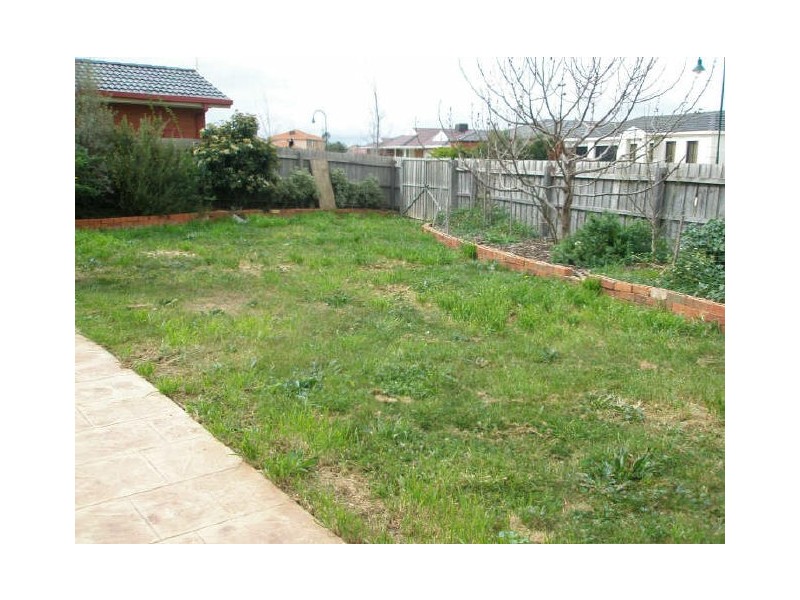 8 Lorraine Close, Hoppers Crossing VIC 3029