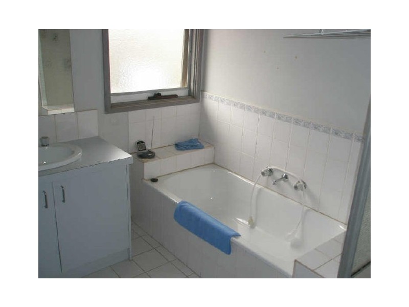 4 Seine Close, Werribee VIC 3030