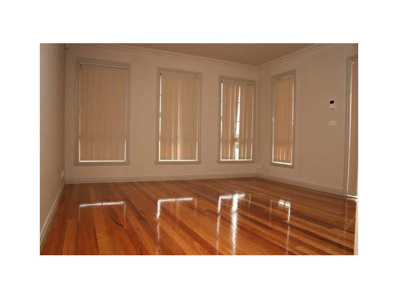 1/99 Thames Boulevard, Werribee VIC 3030