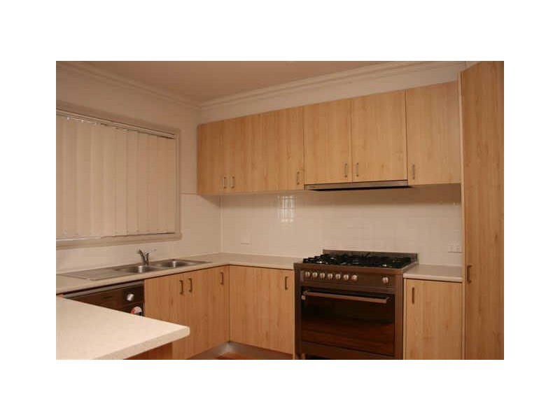 1/99 Thames Boulevard, Werribee VIC 3030