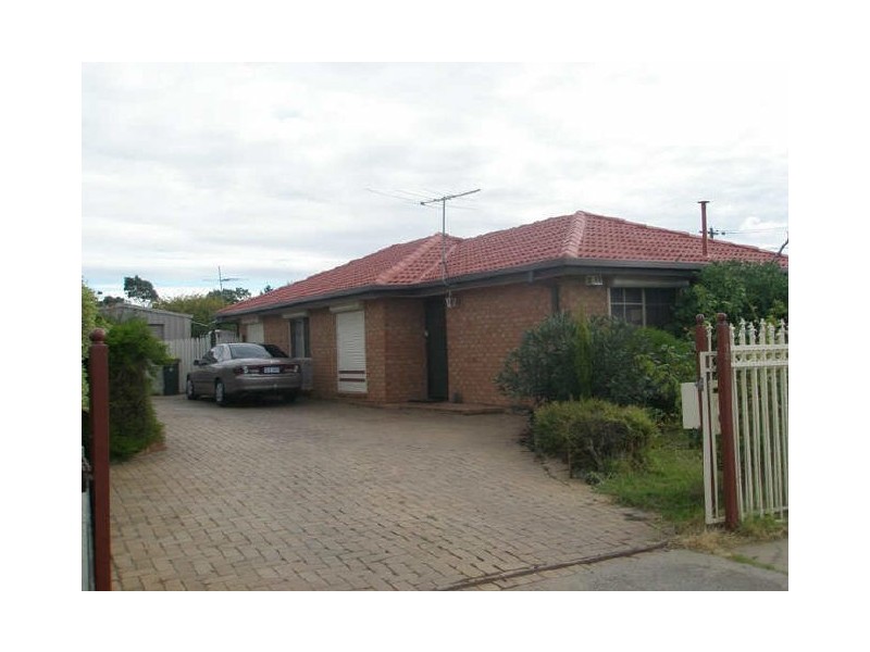 13 Newbury Street, Werribee VIC 3030