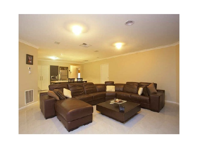 6 Desert Gum Terrace, Wyndham Vale VIC 3024