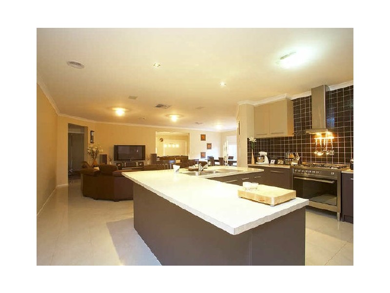 6 Desert Gum Terrace, Wyndham Vale VIC 3024