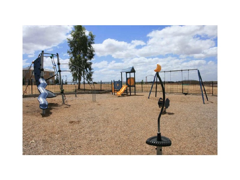 5 Honeyeater Court, Tarneit VIC 3029