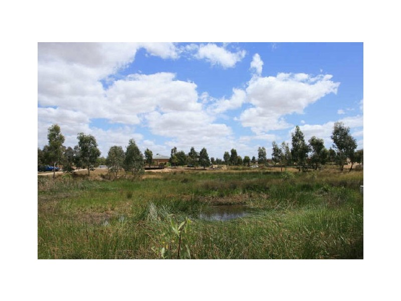 5 Honeyeater Court, Tarneit VIC 3029