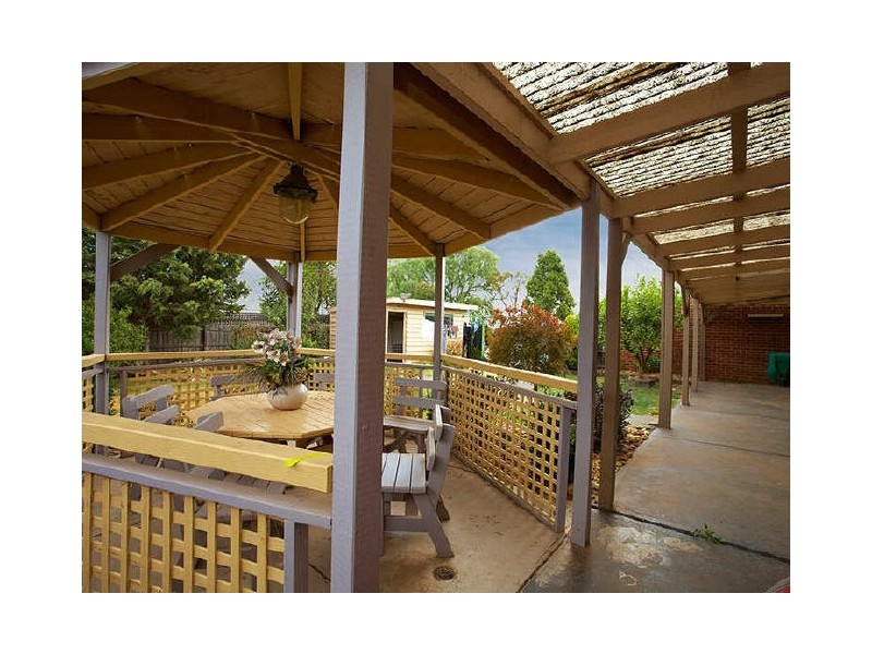 7 West Drive, Wyndham Vale VIC 3024